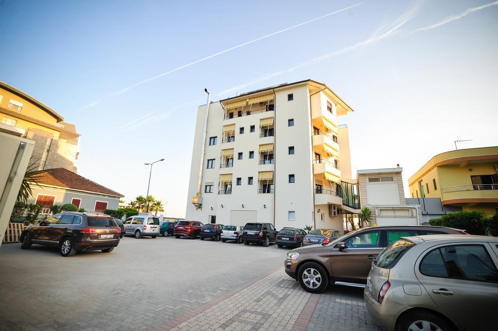 Iliria Internacional Hotel Durrës Exterior foto